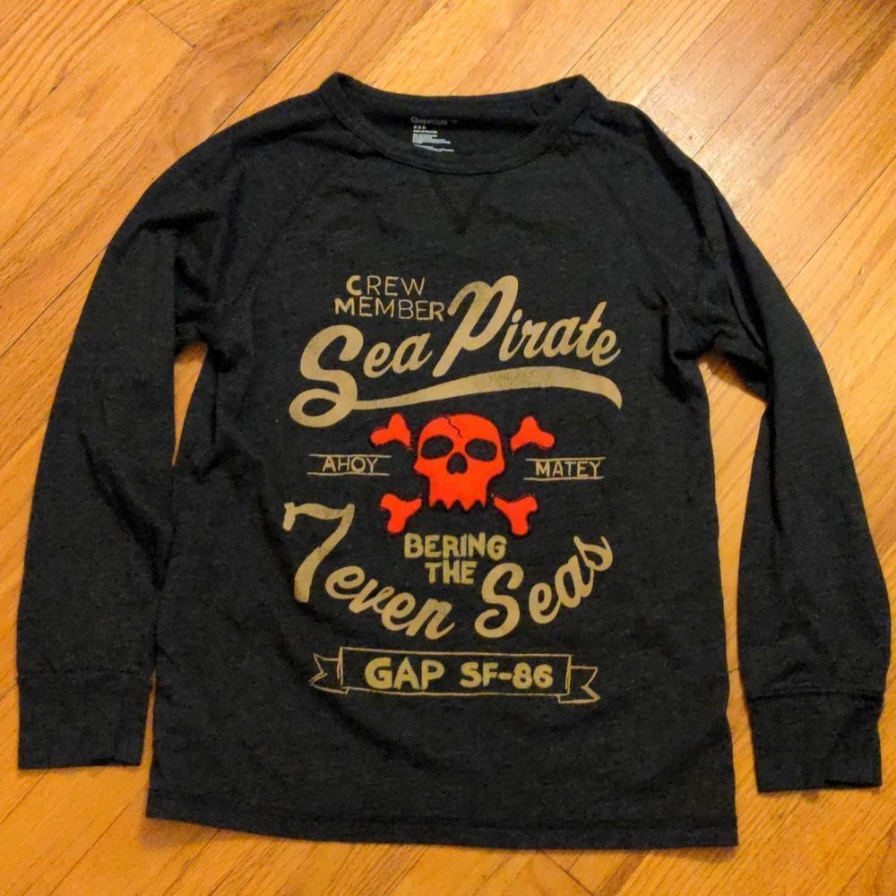 New‎ without tag gap kids size m long sleeve tshirt Youth